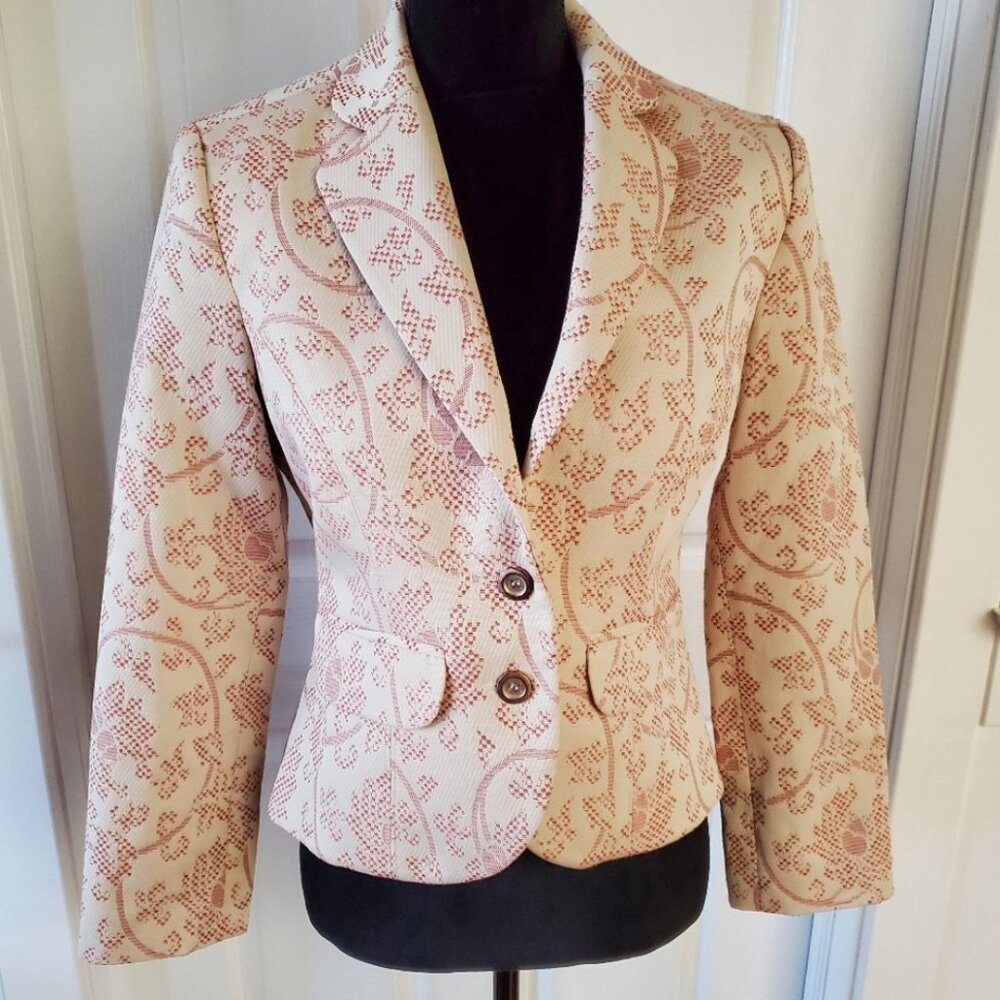 Tristan Jacquard fitted cropped blazer blush and cream